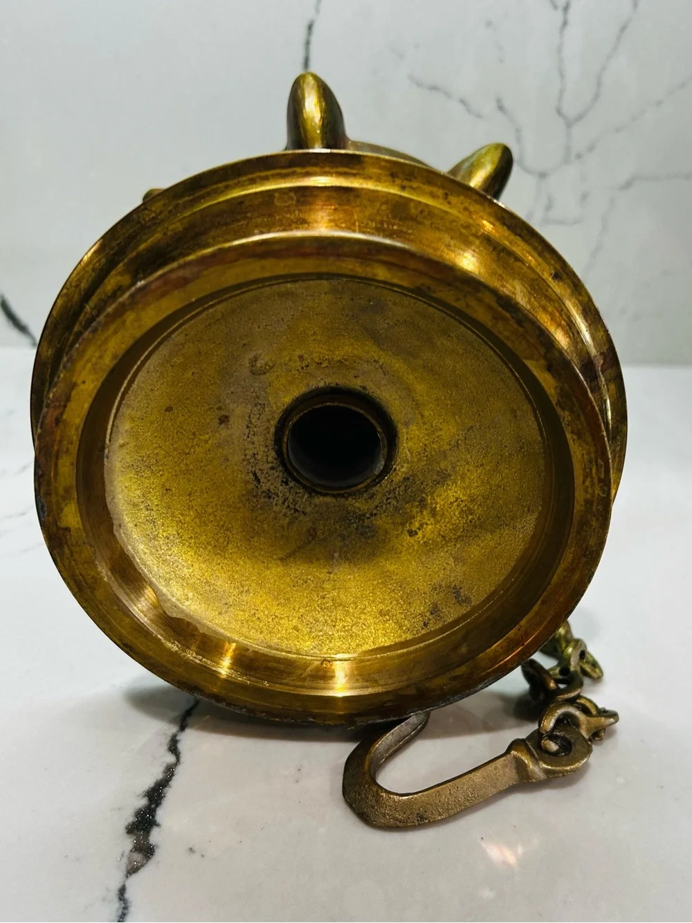 Antique-Style Brass Oil Lamp - Golden Brown Decorative Home Accent